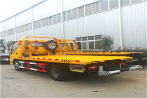 西陵区附近拖车救援搭电